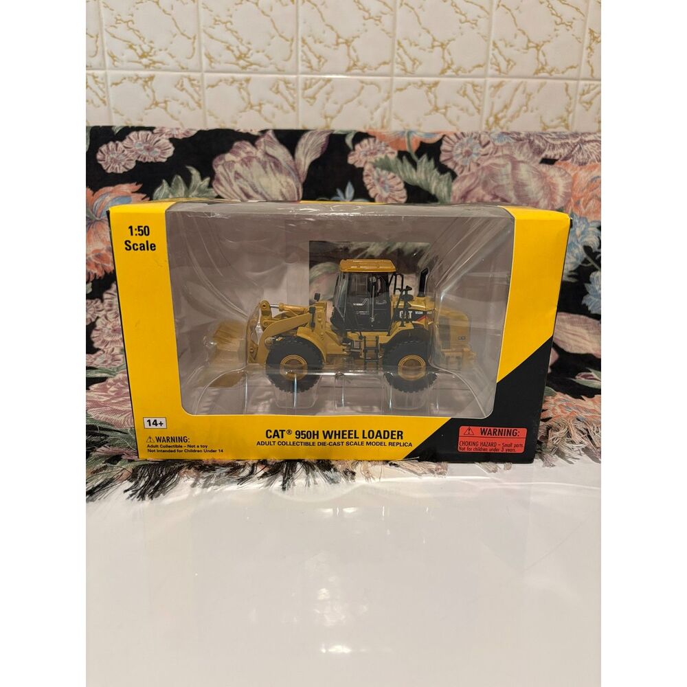 New in Box CAT 950H Wheel Loader 1:50 scale die cast replica